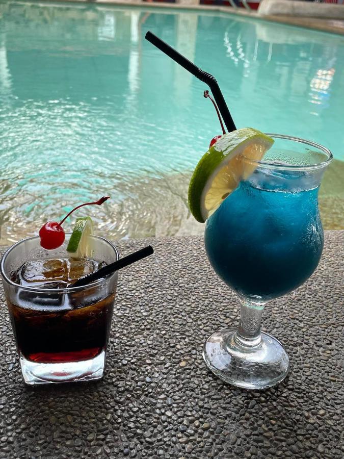 Arizona Resort, Subic Bay, Philippines 2200